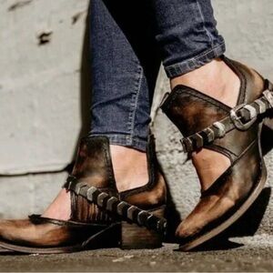 Freebird Blade size 8 Ankle Boots